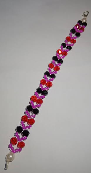 Elegant Heart Beaded Bracelet