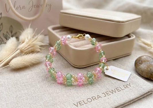 Elegant Heart Beaded Bracelet