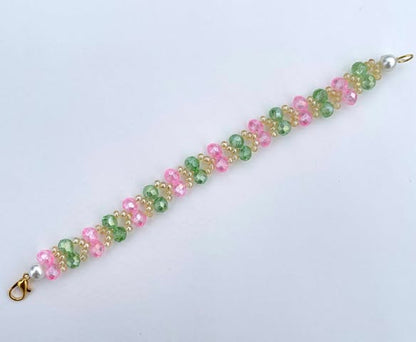 Elegant Heart Beaded Bracelet
